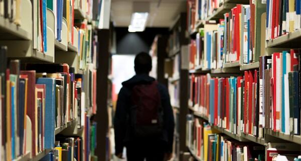 10 Alumni Beasiswa yang Mengubah Indonesia — Dari Menteri Sampai Penemu